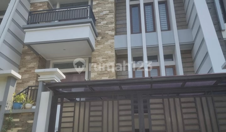Rumah Pantai Indah Kapuk Cluster Pinisi Indah Minimalis Modern