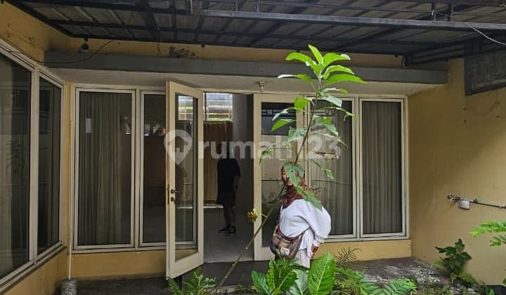 Dijual Cepat Rumah Secondary Harga Relatif Murah di Perumahan Citragrand