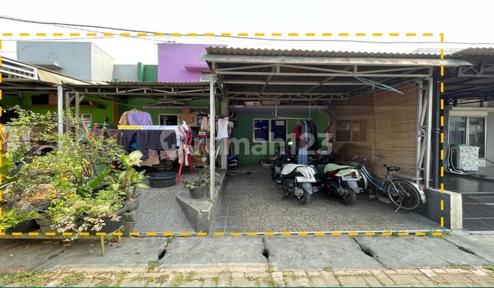 Affordable House Inside a Complex