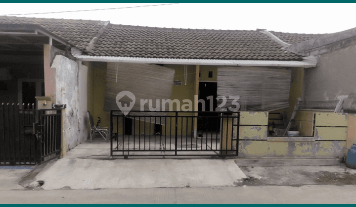 House for Sale in Serang Baru