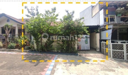 Residential house in Graha Gardenia Housing Complex Block B-27 and B-24, Pakis, Malang Regency