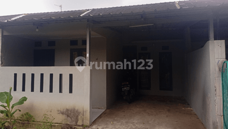 Rumah Berada di Perumahan Ditengah Kota