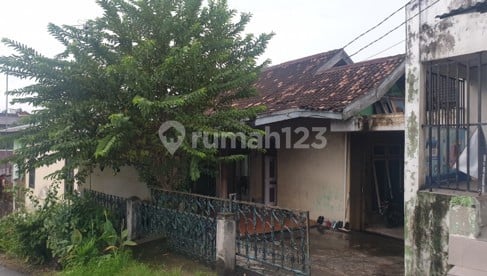 Rumah Berada di Pusat Kota