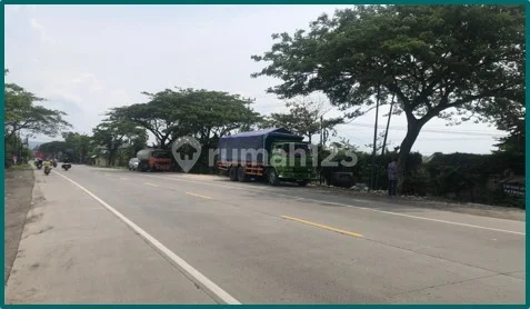 Dijual Tanah Luas, Berada di Pinggir Jalan Raya, Strategis