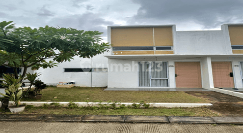 Rumah Berada di Perumahan Ditengah Kota