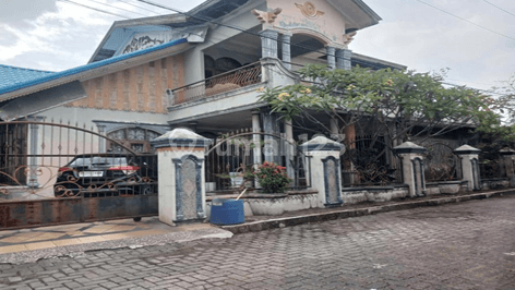 Rumah Tinggal Lantai 2 di Daerah Jalan Binjai