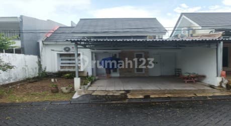 Residential House in Mapanget, Manado