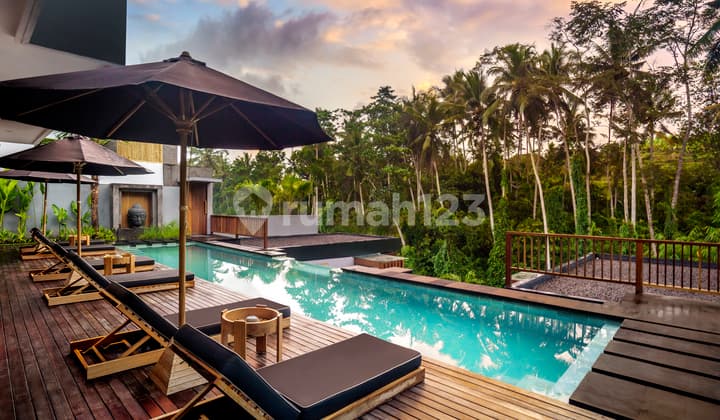 Gorgeous 6-Bedroom Jungle-View Villa For Sale In Pejeng, Ubud