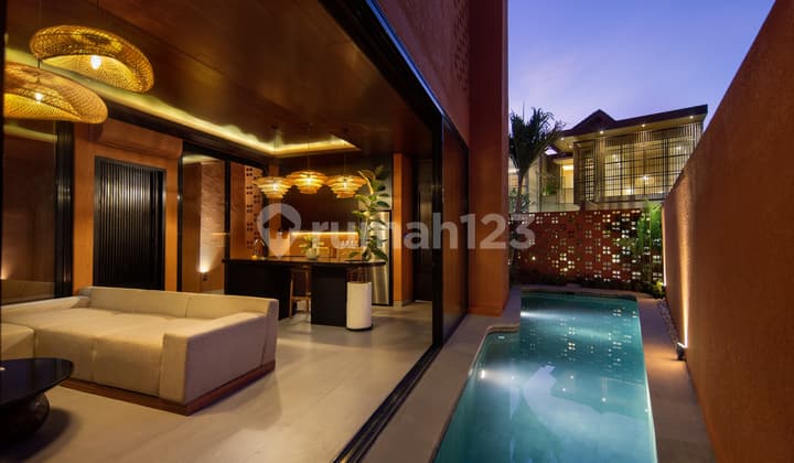 Freehold - Tropiacal Charm Villa For Sale In Canggu