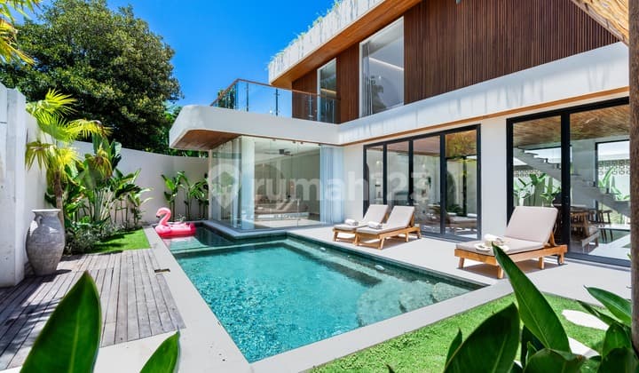 Luxurious Tropical 4 Bedroom Villa In Sanur For Lease