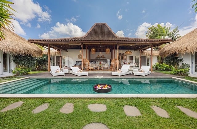 4 Bedroom Villa In Seminyak For Sale