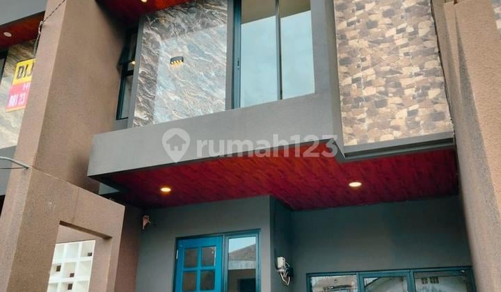 For Sale 2-Story New House with SHM in Griyo Mapan Sentosa Housing Complex, 3 Bedrooms, 3 Bathrooms, Includes Carport