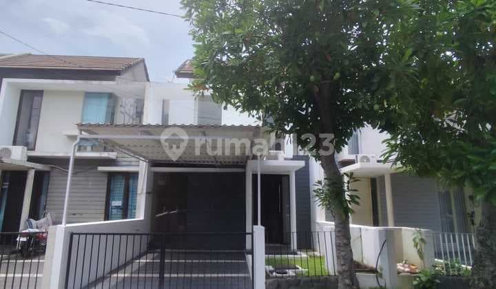 Dijual Rumah 2 Lantai Pantai Mentari Hadap Utara Ada AC Ada Halaman Kosong Luas Dibelakang