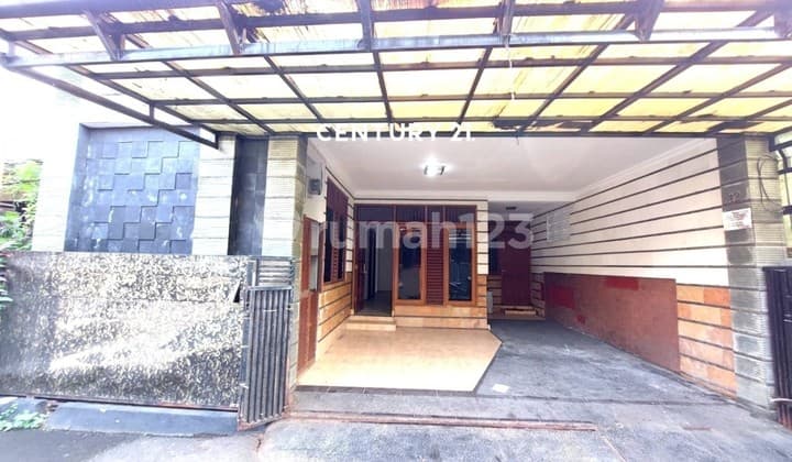 Rumah Cantik Siap Huni Lokasi Aman 10218