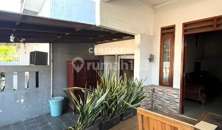 Strategically Built House Already Renovated 8955