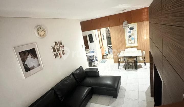 Rumah Cantik Strategis Dekat Kamana Mana