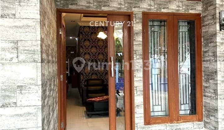 Quick Sale House in Depok Price Negotiable Until Deal 8874