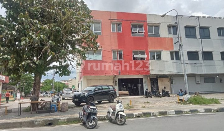 For Rent 3-Story Shop House Super Strategic - Near Port, Wide Road & Busy Area, Suitable for All Businesses!