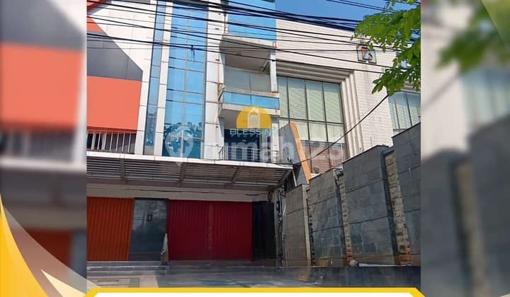 Disewakan Ruko 3 Lantai Bagus Strategis di Gajah Mada, Semarang