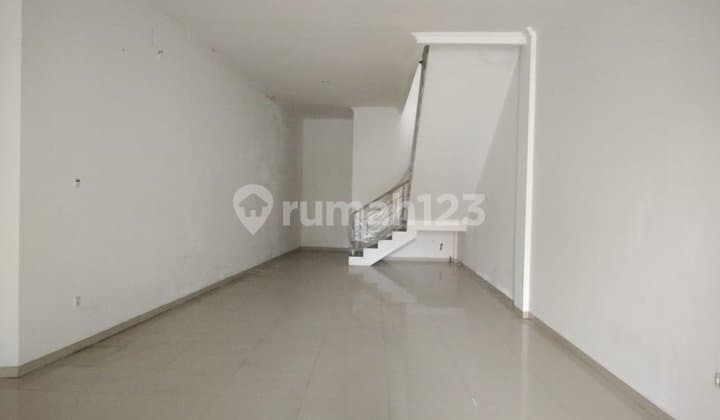 Disewakan Ruko Lokasi Strategis di M T Haryono