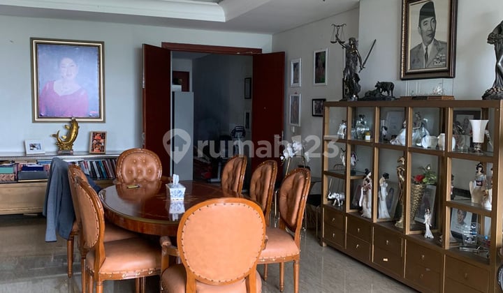 Essence Dharmawangsa Apartment 3 Bedrooms Fully Furnished