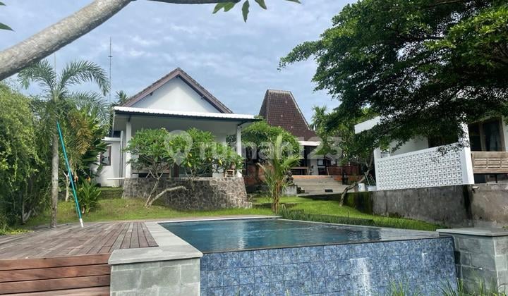 Luxury Villa Rental with 7 Bedrooms in Tibubeneng - Private Oasis Near Canggu! ✨