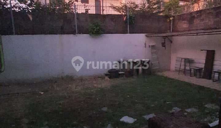 Jual Rumah Mewah Strategis di Jl. Bung Tomo, Denpasar - Hunian Luas & Nyaman