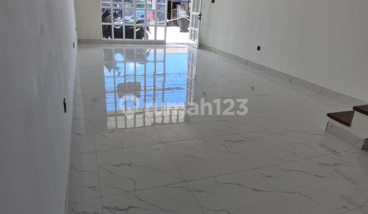 Rent a Strategic 2-Story Shop in Jl Gunung Salak Denpasar Bali