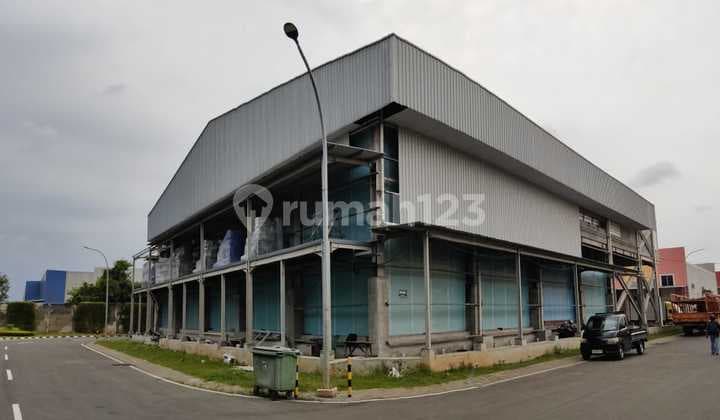 Siap Huni, Gudang, 2 Lantai, Bebas Banjir,