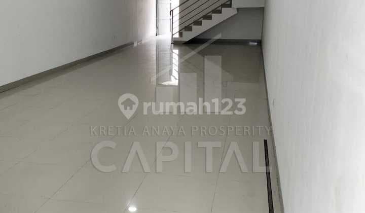 Strategically Located, Ready-to-Use Business Space Holis