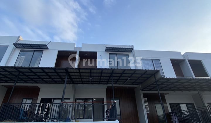 Dijual Murah Rumah Everhills 2 Lantai Lokasi Strategis di Batam Centre