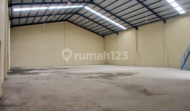 Spacious Warehouse with Strategic Location Near Toll Gate & Container Port in Samarinda