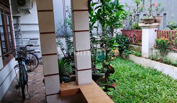 A Comfortable and Beautiful Ready-to-Occupy House for Sale in Palem Semi Karawaci