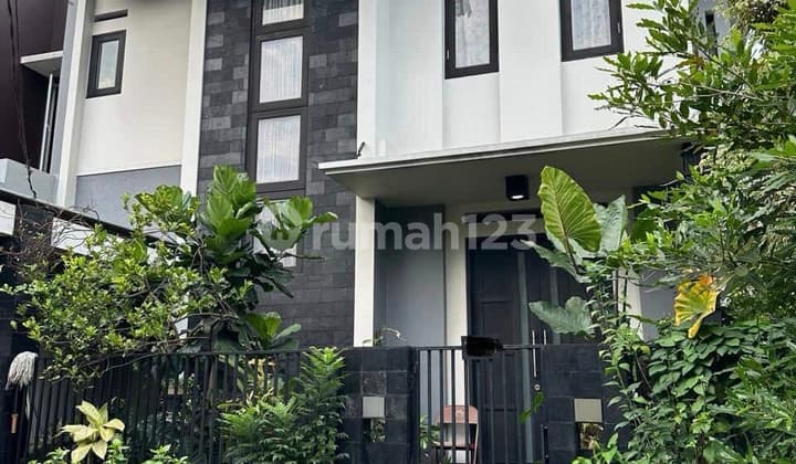 Beautiful house in Bintaro Sector 5. Ready to occupy.