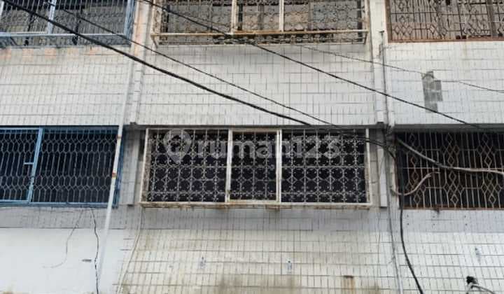 Disewa Ruko 3 Lantai di Teluk Gong Dekat Pasar