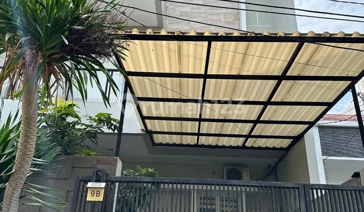 For Rent 3-Story Pluit Utqra House North Jakarta