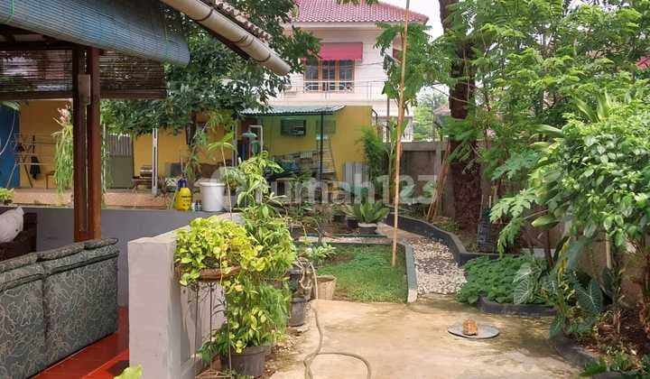 Rumah Luas Tanah 575 Meter Lebar Muka 28 Meter X 20 Meter bisa Nego