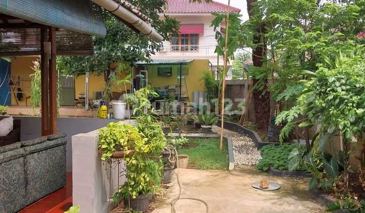 Rumah Luas Tanah 575 Meter Lebar Muka 28 Meter X 20 Meter bisa Nego