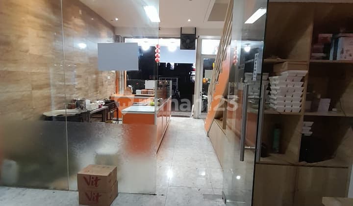 Ruko Mendrisio Hadap Jalan Full Furnished