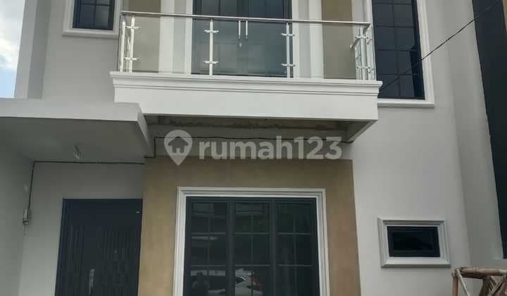 Dijual Rumah 2 Lantai yang Nyaman dan Aman Siap Huni