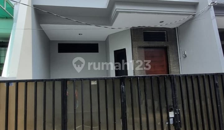 Rumah Siap Huni Full Renovasi Kondisi Bagus Seperti Baru