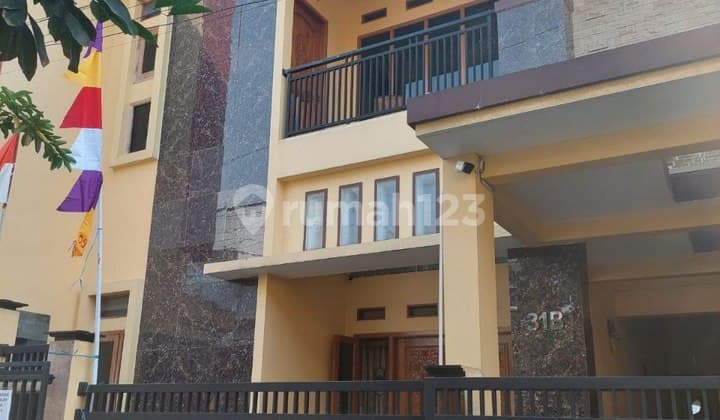 Rumah 2 Lantai Semi Furnished Bebas Banjir Jati Makmur Bekasi