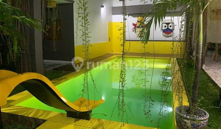 Rumah Design Dijual Rooftop Pemandangan Luar Biasa