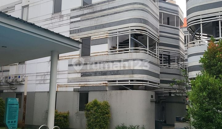 Rumah Kost 6 Kamar Poolside Anarta House Vanya Park BSD