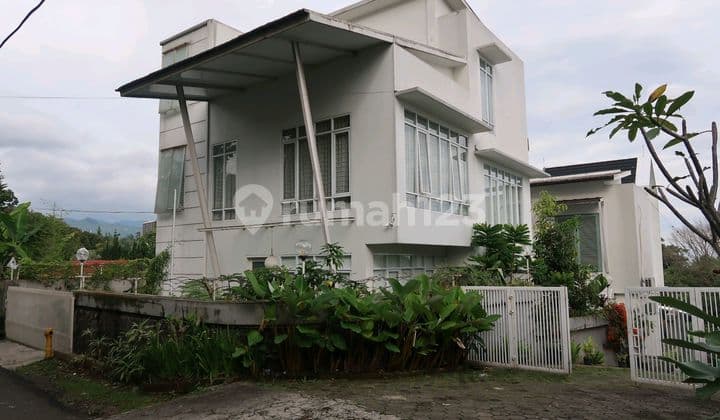 Dream Home in the Premium Dago Location, Bandung City