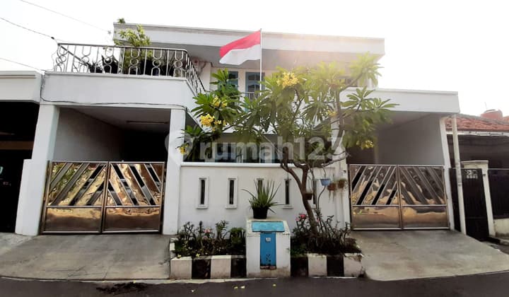 Dijual Rumah 2 Lantai Komplek Merpati Jakarta Barat