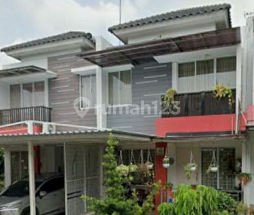Rumah 2 Lantai Dalam Cluster di Grand Galaxy