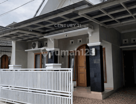 House in a Housing Complex Near STPN Campus Suitable for Living