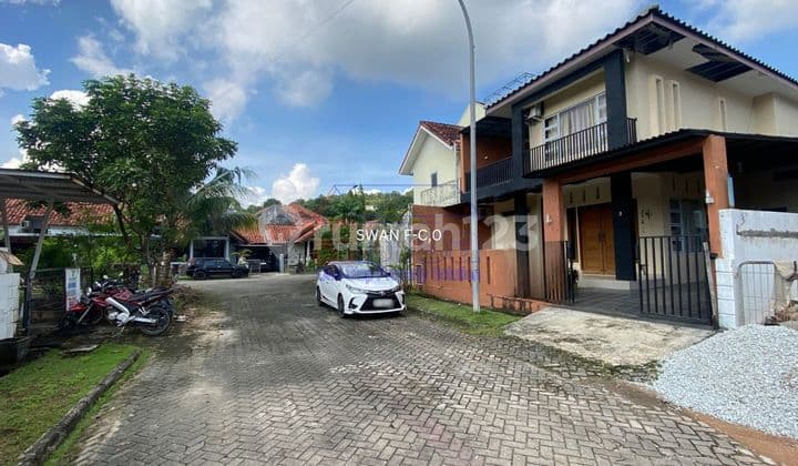 House, Full Furnished, Freehold, 2 Living Areas, 4 Bedrooms in Bukit Indah Sukajadi
