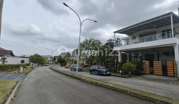 Rumah Eksklusif Sukajadi Hadap Timur Tanah Luas